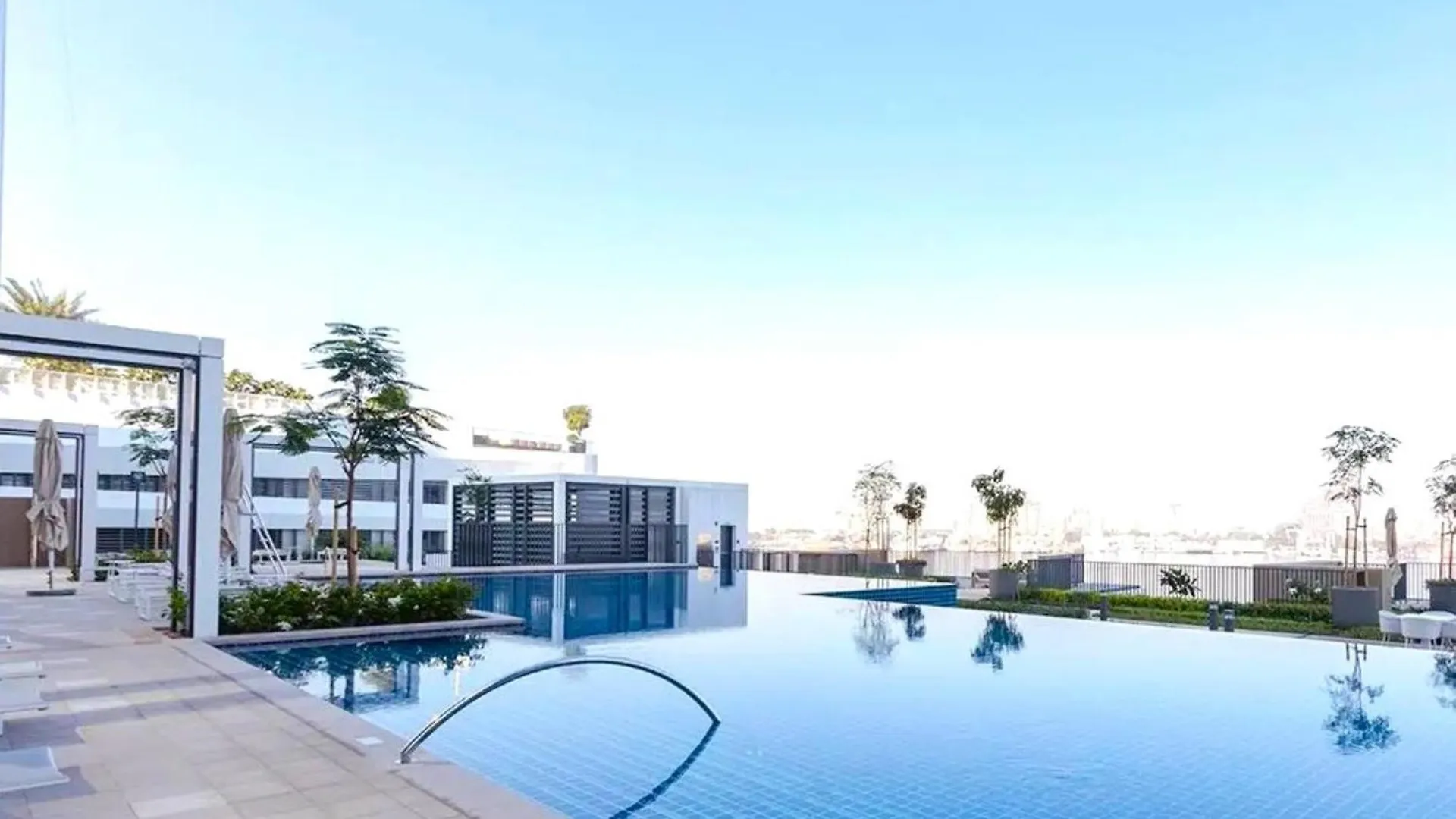 Charming 1Br Apartment In Creek Edge Tower 1, Dubai Creek Harbor By Deluxe Holiday Homes 0*,  Emirati Arabi Uniti